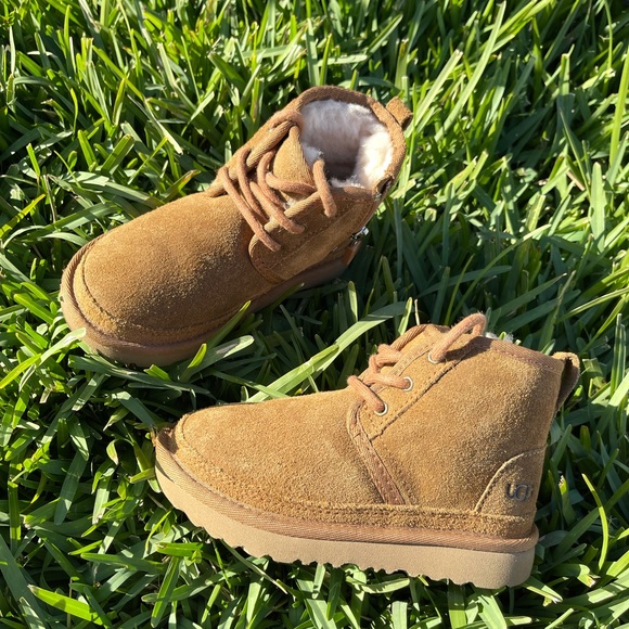 UGG🍁🍂Neumel chestnut winter boots Sz 10 toddler - Picture 3 of 12